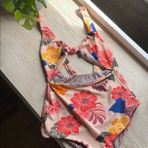 ACACIA Indies in Retro Paradise
